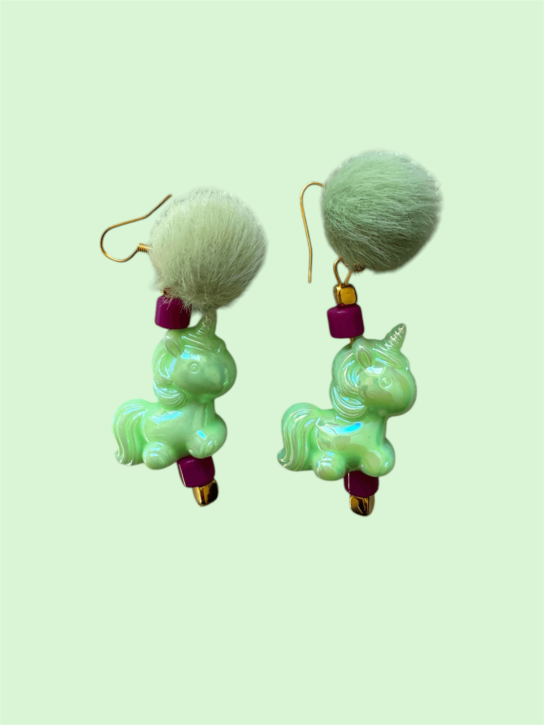 Boucles d’oreilles – puncheee. 3 Boucles d’oreilles – puncheee. 3